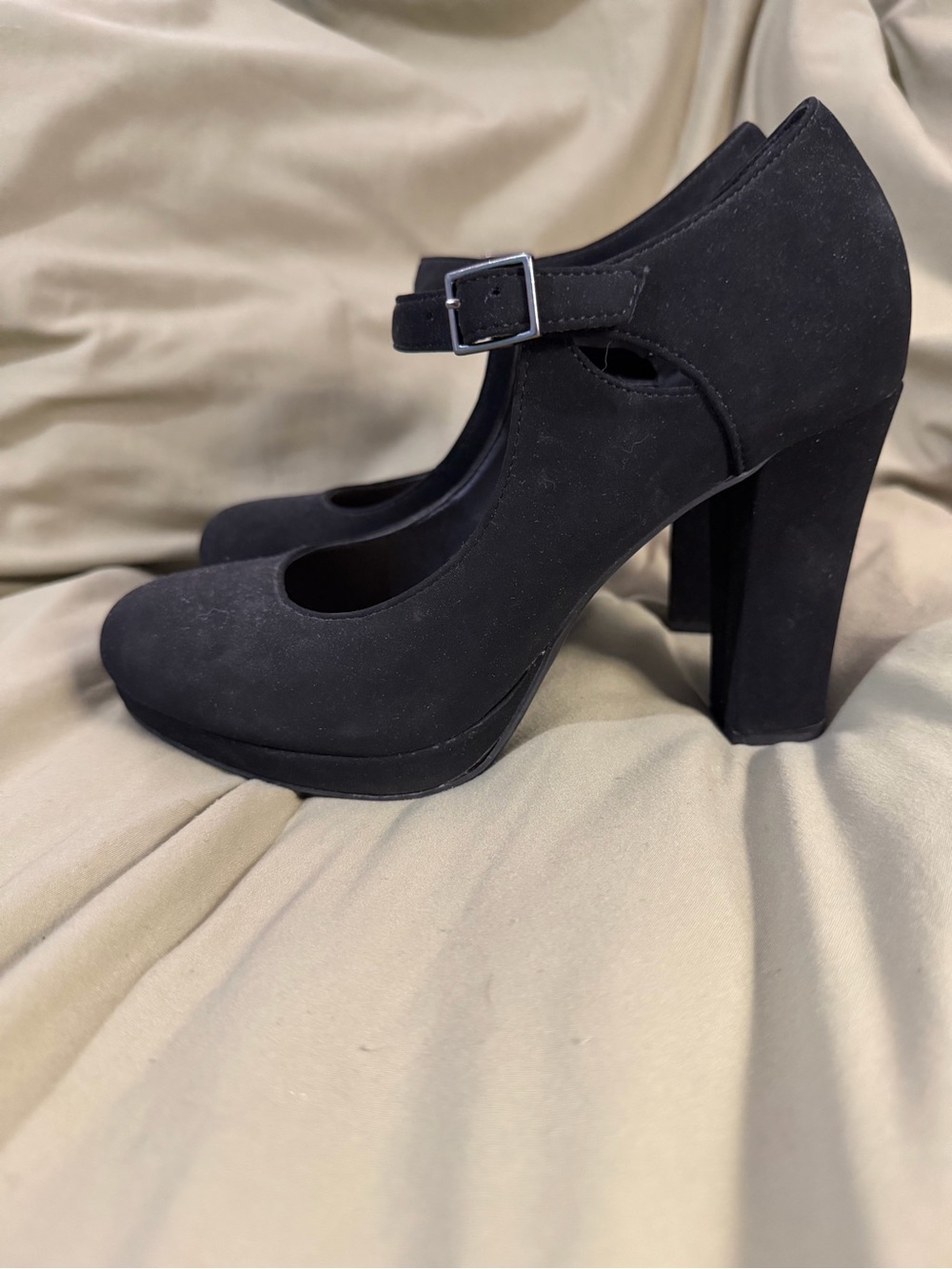 Black Mary Jane Block Heel Pumps with Ankle Strap - Picture 2 of 7